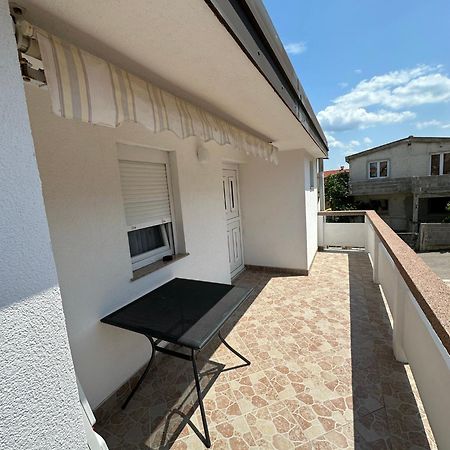 Apartmani Matovina Vir Exteriér fotografie